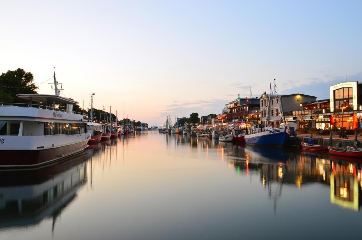 Haus Roeper: Seetang Rostock Exteriör bild